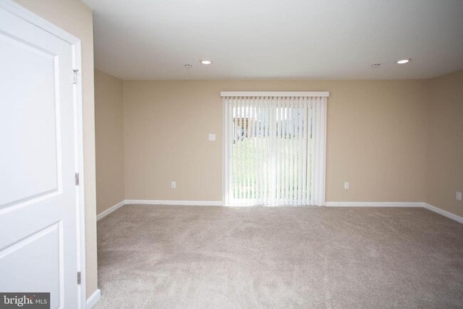 239 Macoun Way in Glassboro, NJ - Building Photo - Building Photo