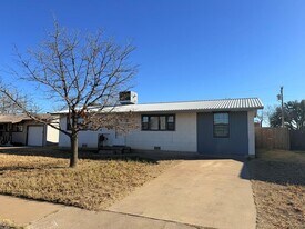 2434 Beechwood St in Odessa, TX - Building Photo