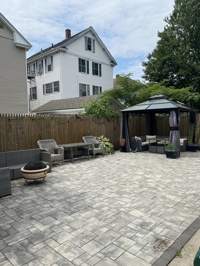 64 Sterling St, Unit 64 Sterling St. Pawtucket in Pawtucket, RI - Building Photo - Building Photo