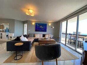 3582 Mystic Pointe Dr in Aventura, FL - Building Photo - Building Photo