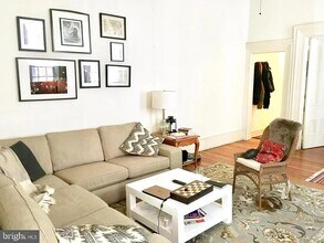 1929 Chestnut St-Unit -2R in Philadelphia, PA - Building Photo - Building Photo