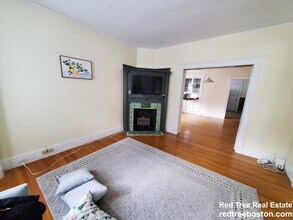98 Westbourne Terrace in Brookline, MA - Building Photo - Building Photo