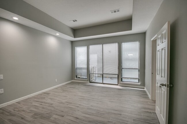 property at 923 Cranberry Hill Ct