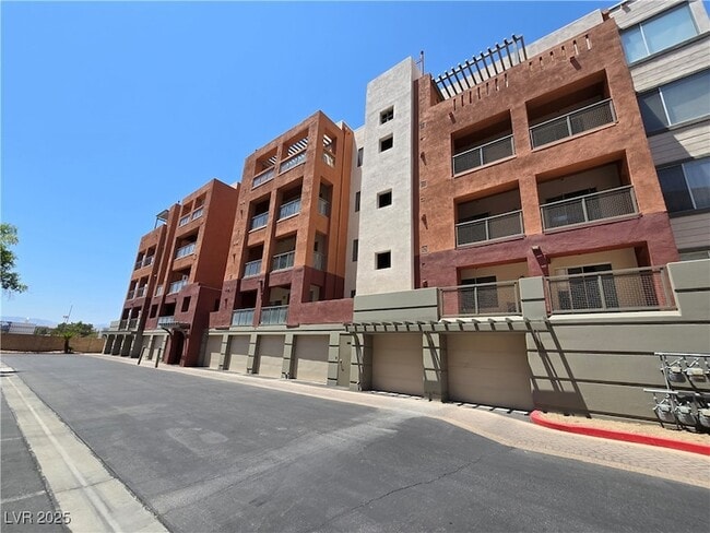 property at 35 E Agate Ave