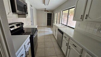 470 Clear Creek Ln in Coppell, TX - Building Photo