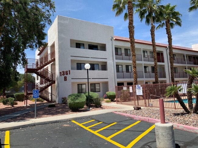 1361 E University Ave. in Las Vegas, NV - Building Photo - Building Photo
