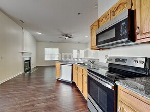 10239 Stoneykirk Ln in Charlotte, NC - Foto de edificio - Building Photo