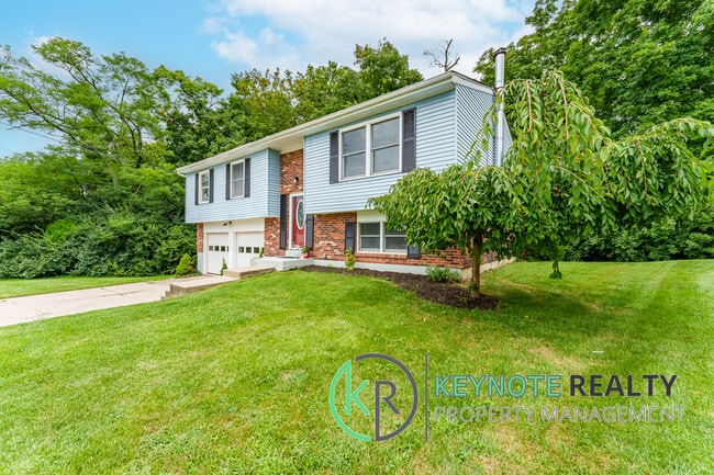 1467 Hazelgrove Dr in Cincinnati, OH - Building Photo - Building Photo