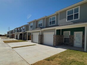 7703 Owen Ln in Oklahoma City, OK - Building Photo - Building Photo