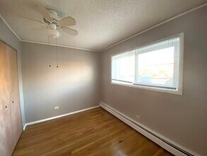 8994 Kennedy Dr in Des Plaines, IL - Building Photo - Building Photo