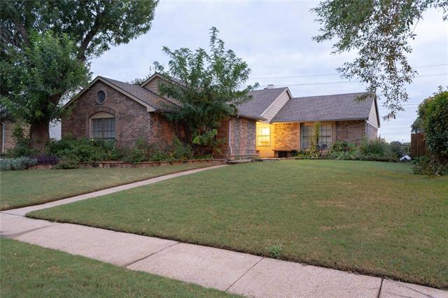 1308 Crestwood Ct in Allen, TX - Foto de edificio