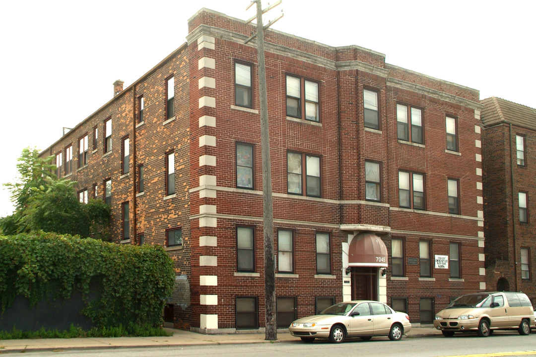 7045 W Vernor Hwy in Detroit, MI - Building Photo