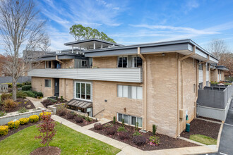 4300 Chastain Walk NE in Atlanta, GA - Foto de edificio - Building Photo