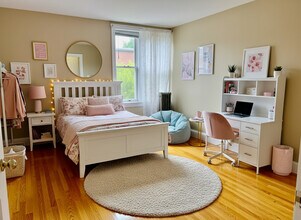 66 Egmont St, Unit 3 in Brookline, MA - Foto de edificio - Building Photo