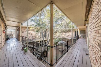 4808 Bryce Ave in Fort Worth, TX - Building Photo - Building Photo
