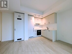 1 Quarrington Lane in Toronto, ON - Building Photo - Building Photo