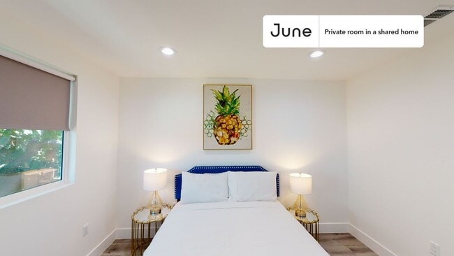 Private bedroom in 4 bed/3 bath Home in Los Angeles, CA - Building Photo - Building Photo