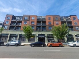 1333 W Broad St in Richmond, VA - Building Photo