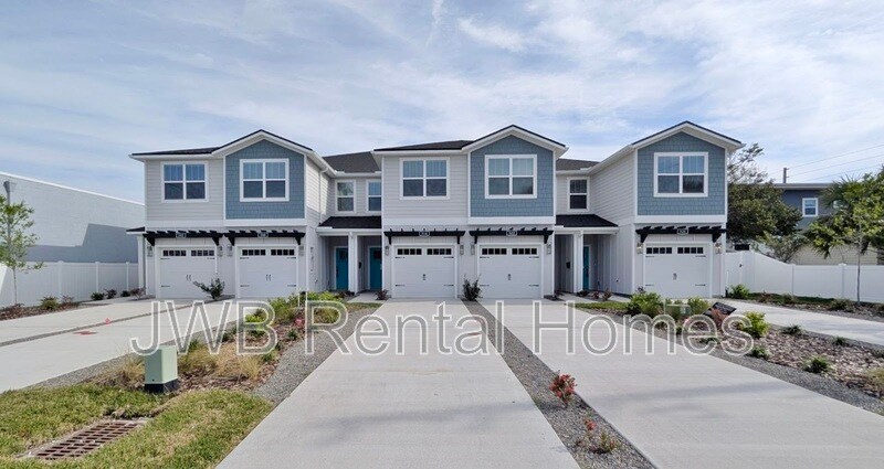 314 12th Ave N in Jacksonville Beach, FL - Building Photo