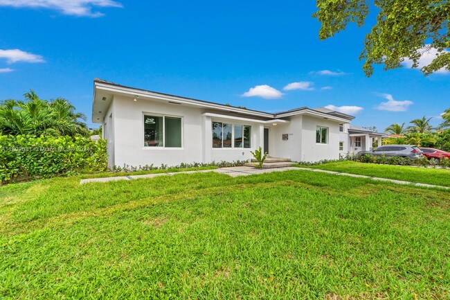 1445 71st St in Miami Beach, FL - Foto de edificio - Building Photo