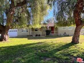 19550 Lorne St in Los Angeles, CA - Building Photo - Building Photo