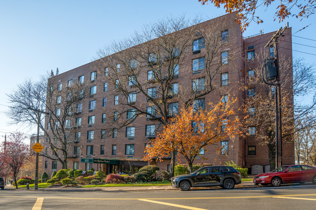 Highview Condominium I in Staten Island, NY - Building Photo