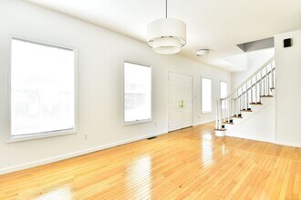 145 Weed St in New Canaan, CT - Building Photo - Building Photo