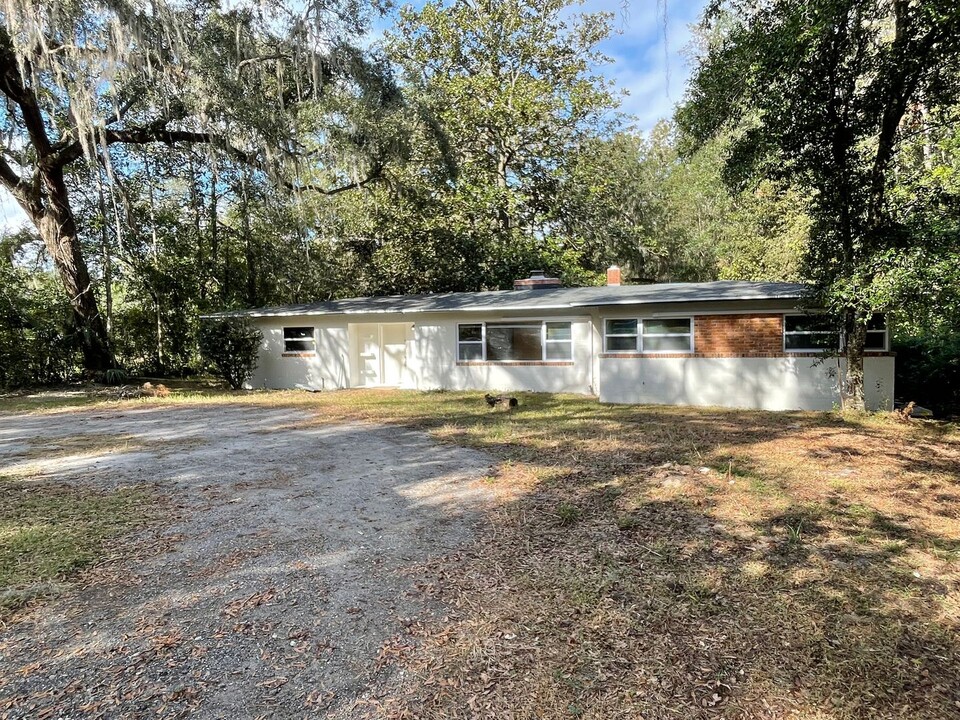 721 NW 39th Rd in Gainesville, FL - Building Photo