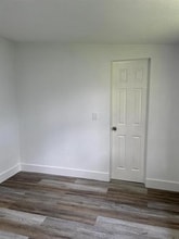 3904 SW 13th Ct in Fort Lauderdale, FL - Foto de edificio - Building Photo