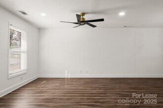 815 Sharon Dr in Waxhaw, NC - Building Photo - Building Photo