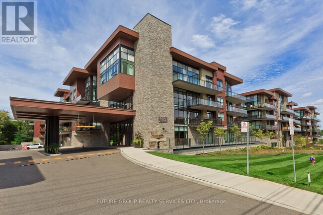 property at 262 Lakeshore Rd W