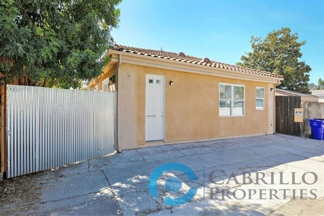 4669 Winona Ave in San Diego, CA - Building Photo - Building Photo