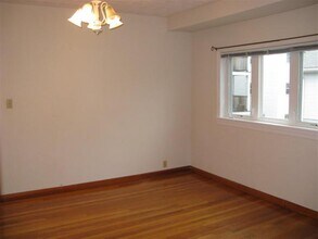 65 Boston Ave in Somerville, MA - Building Photo - Building Photo