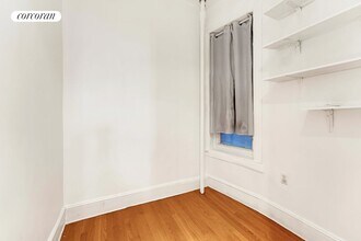 192 Bleecker St in New York, NY - Building Photo - Building Photo