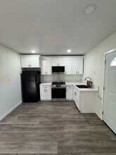 1772 Sherman Pl, Unit B in Long Beach, CA - Building Photo - Building Photo