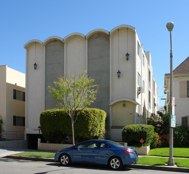 252 S Reeves Dr in Beverly Hills, CA - Building Photo - Building Photo