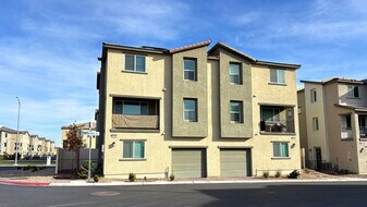 7030 Skyline Blue St in North Las Vegas, NV - Building Photo
