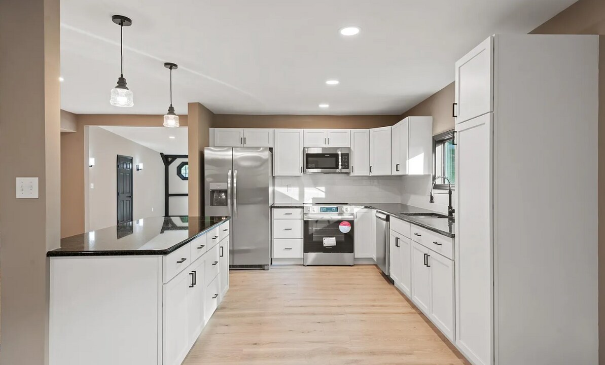 2175 Gale Dr in Harrisburg, PA - Building Photo