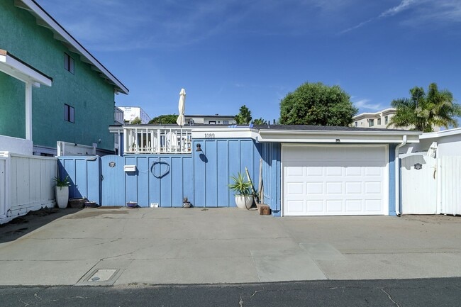 1089 Belfast Ln in Ventura, CA - Building Photo - Building Photo