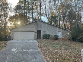 511 Pebble Creek Dr in Norcross, GA - Building Photo