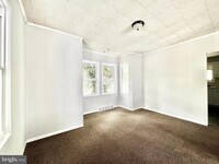 77 Thompson St photo'