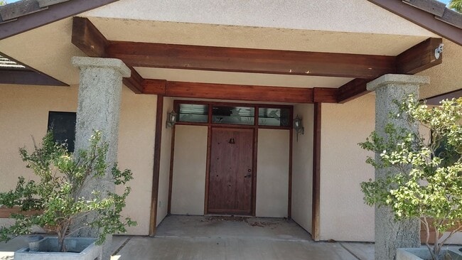 2625-2624 4 Paws Way in Paso Robles, CA - Building Photo - Building Photo