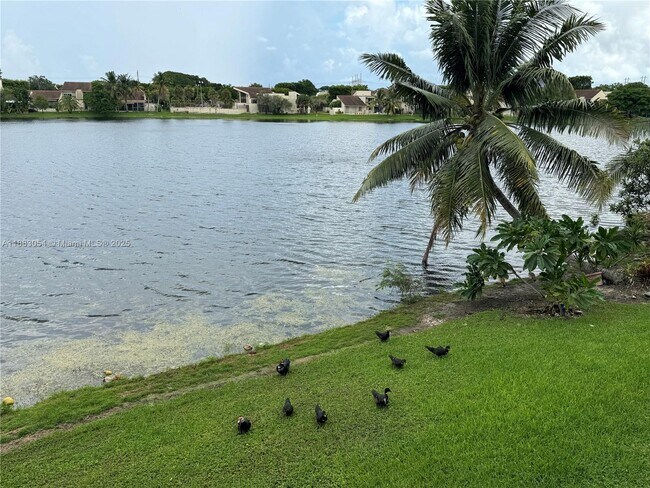 9363 Fontainebleau Blvd in Miami, FL - Building Photo - Building Photo