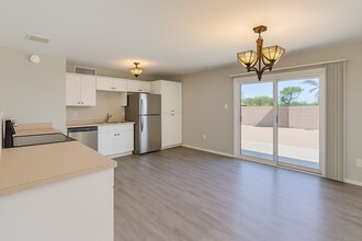 3428 W Mauna Loa Ln in Phoenix, AZ - Building Photo - Building Photo