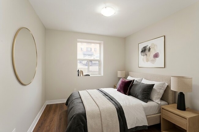 Grand Avenue Apartments in London, ON - Building Photo - Building Photo