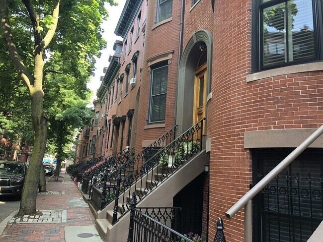 property at 31 Dwight St