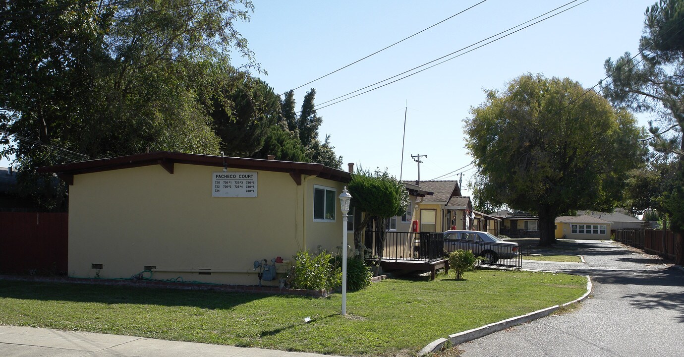 Pacheco Court in Hayward, CA - Building Photo