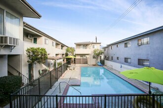400 E Live Oak St in San Gabriel, CA - Building Photo - Building Photo