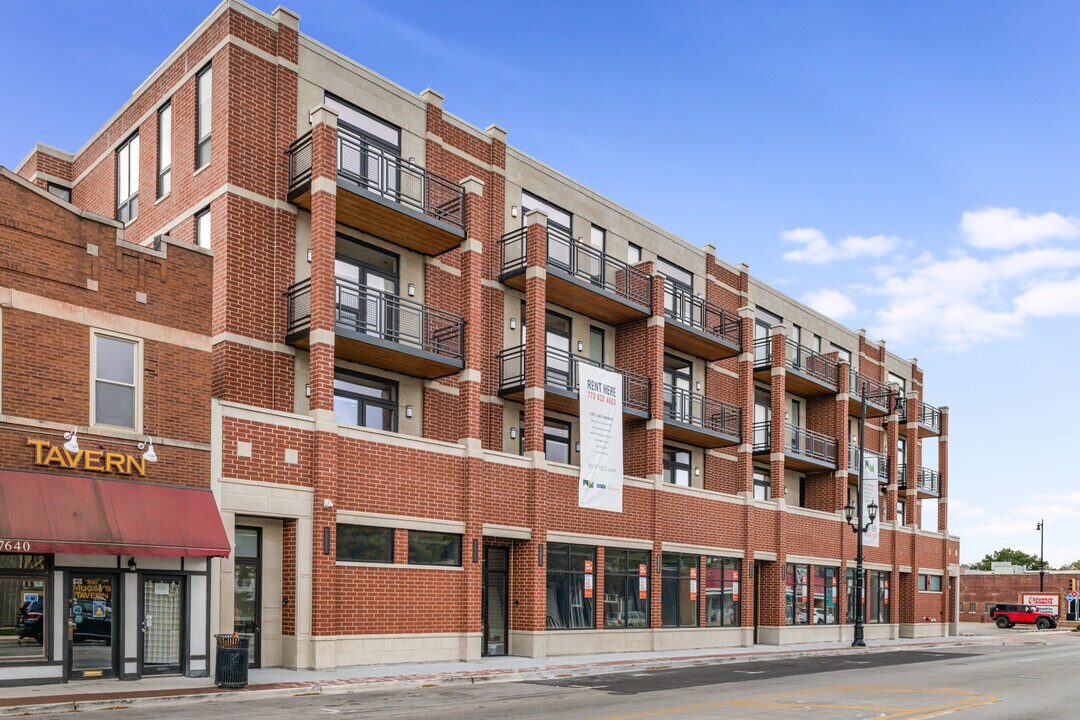 7652 Madison St in Forest Park, IL - Building Photo