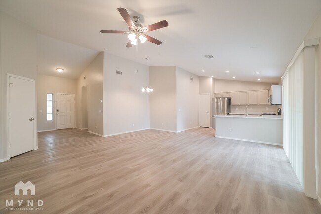 2236 S 82nd Ln in Phoenix, AZ - Building Photo - Building Photo